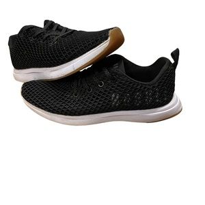 NOBULL running shoes women size 8.5 men size 7